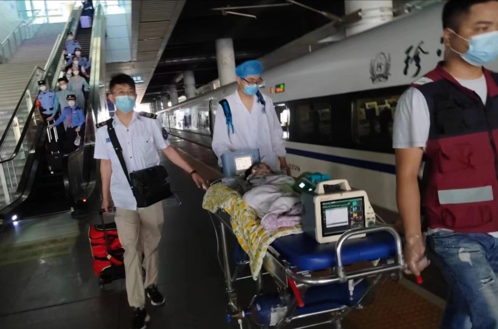 茫崖市高铁转运公司